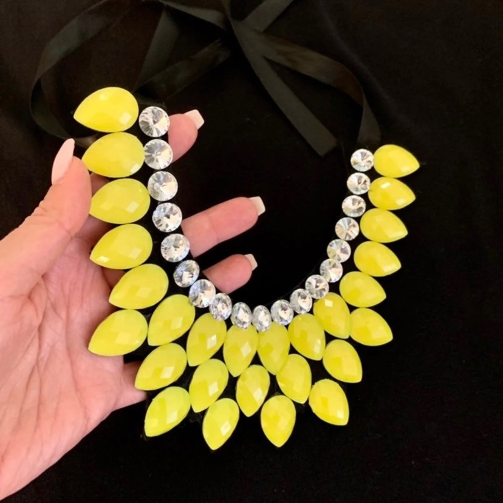 Statement Necklace - Picture 7 of 7